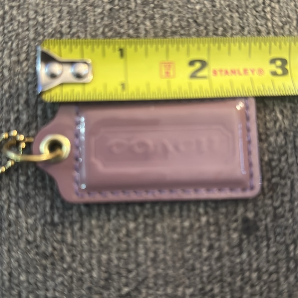 Coach hangtag mauve color large with gold chain - Picture 5 of 6